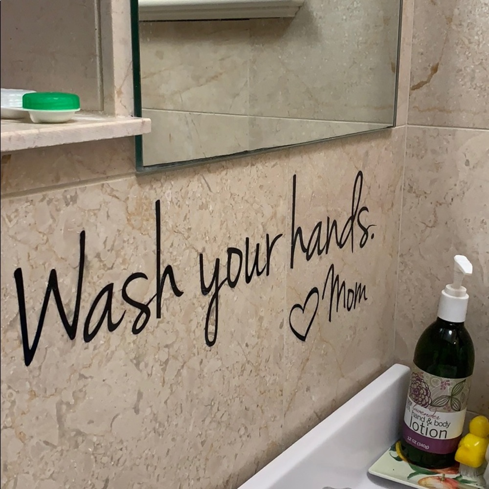 Wash your hands  ❤️ Mom bathroom decal *NEW*